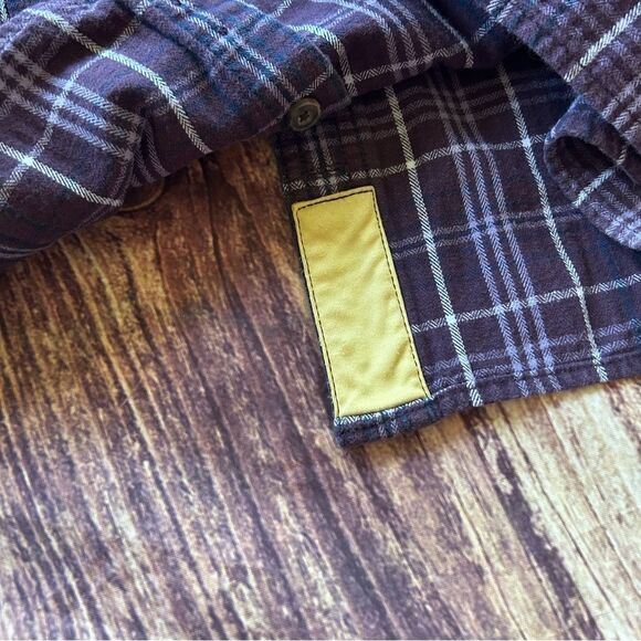 Women’s Duluth Trading Co. Purple Button Down Flannel Size Small - Picture 3 of 6